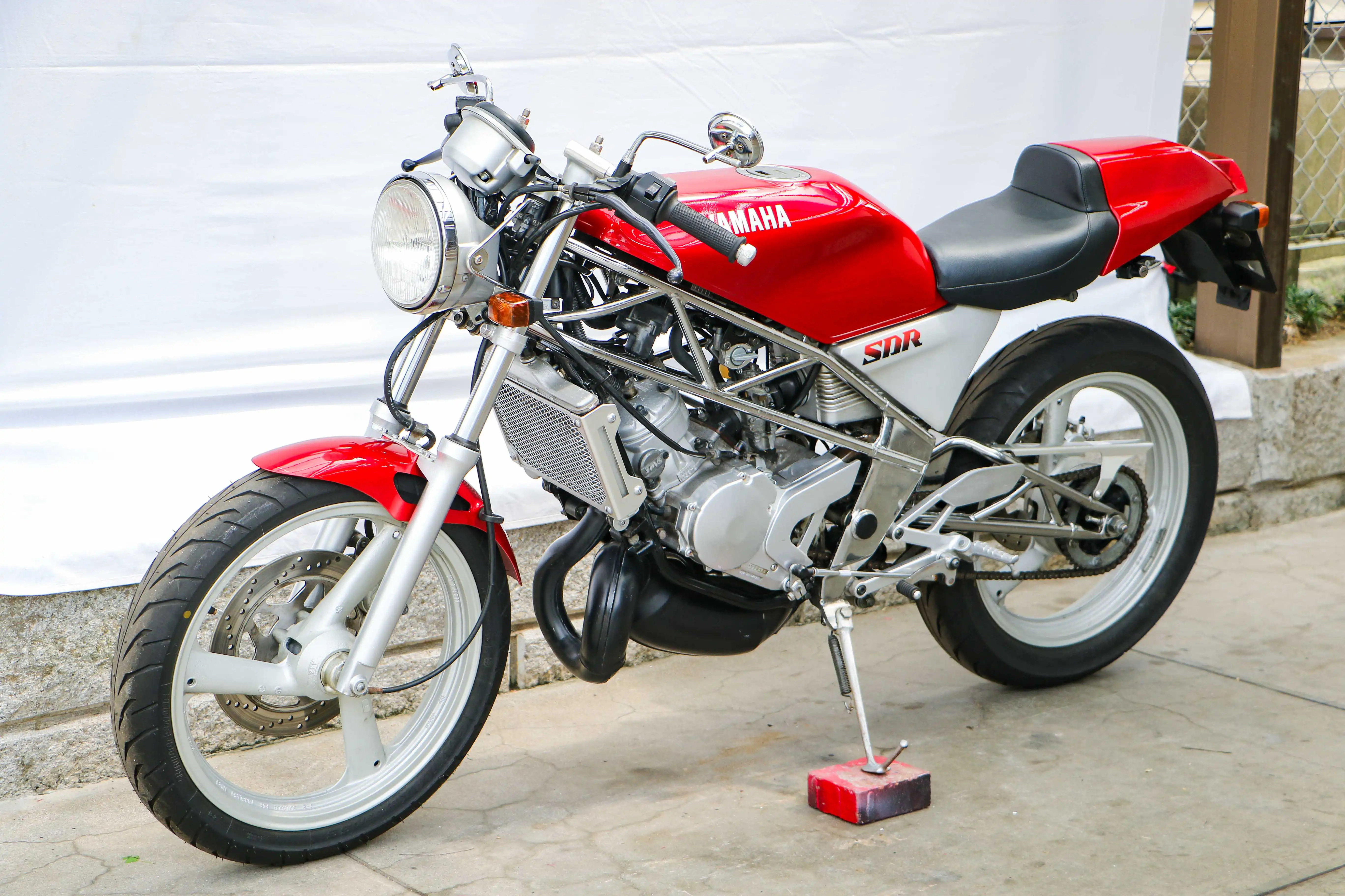 SDR200 2TV