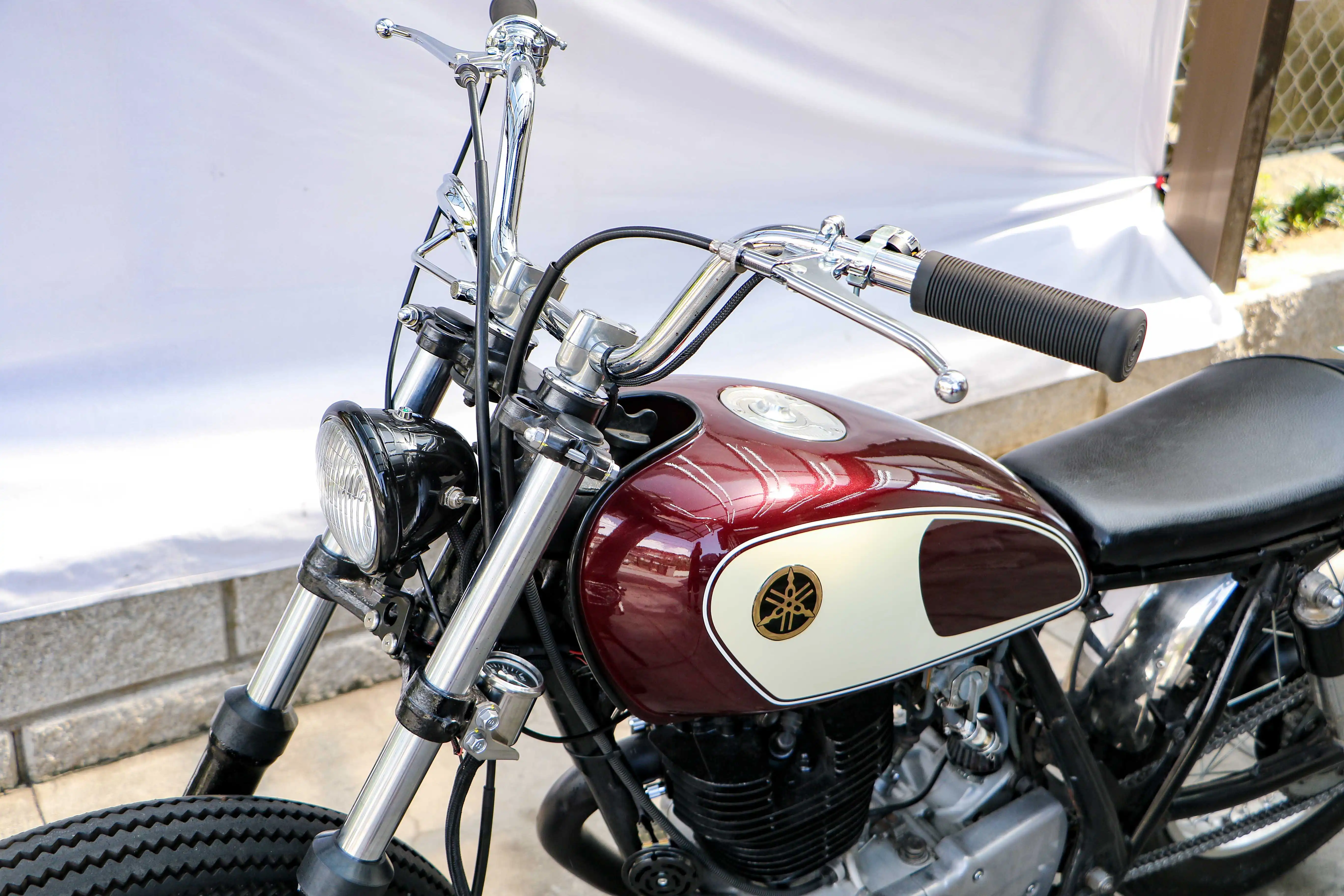 SR400 TRACKER
