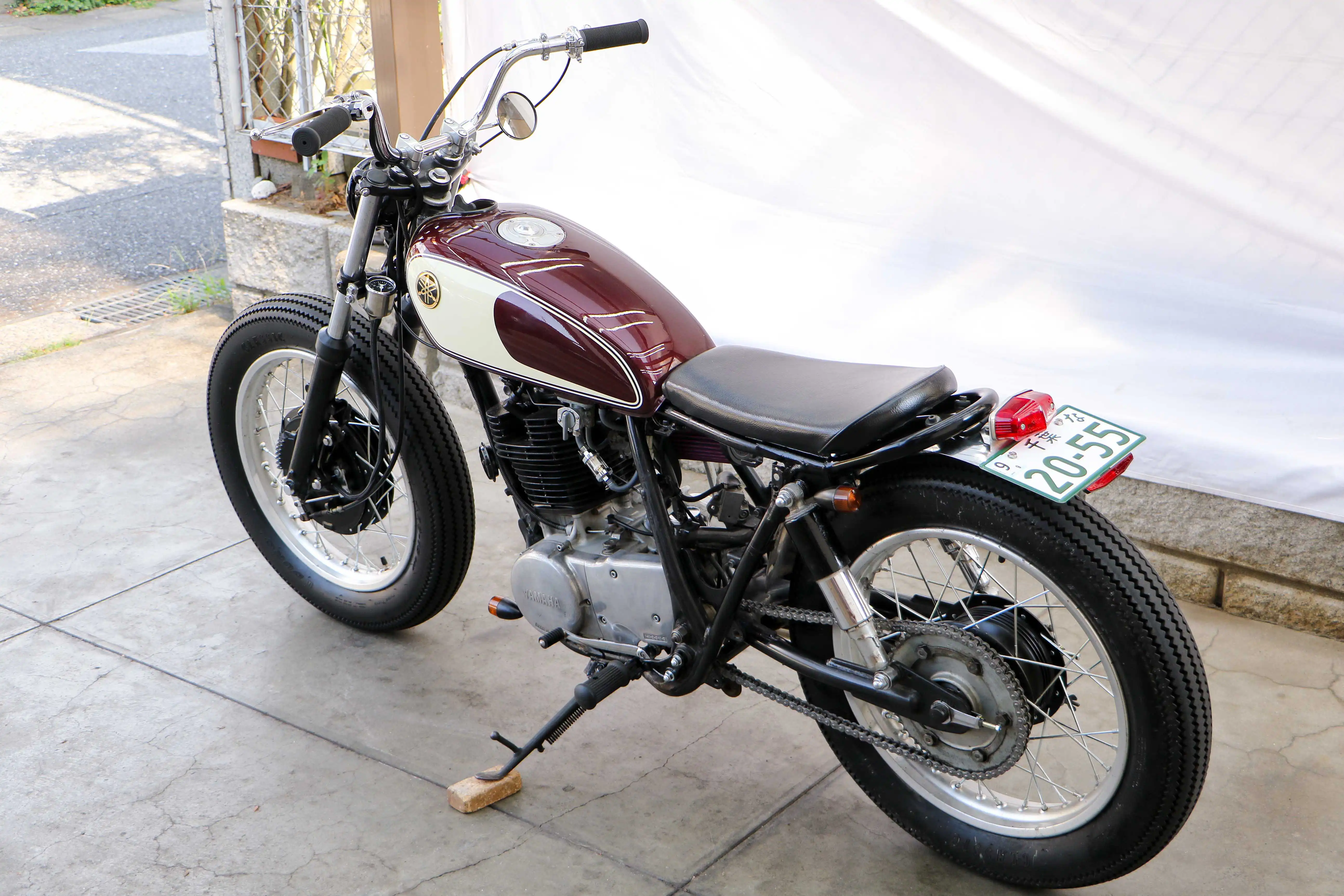 SR400 TRACKER