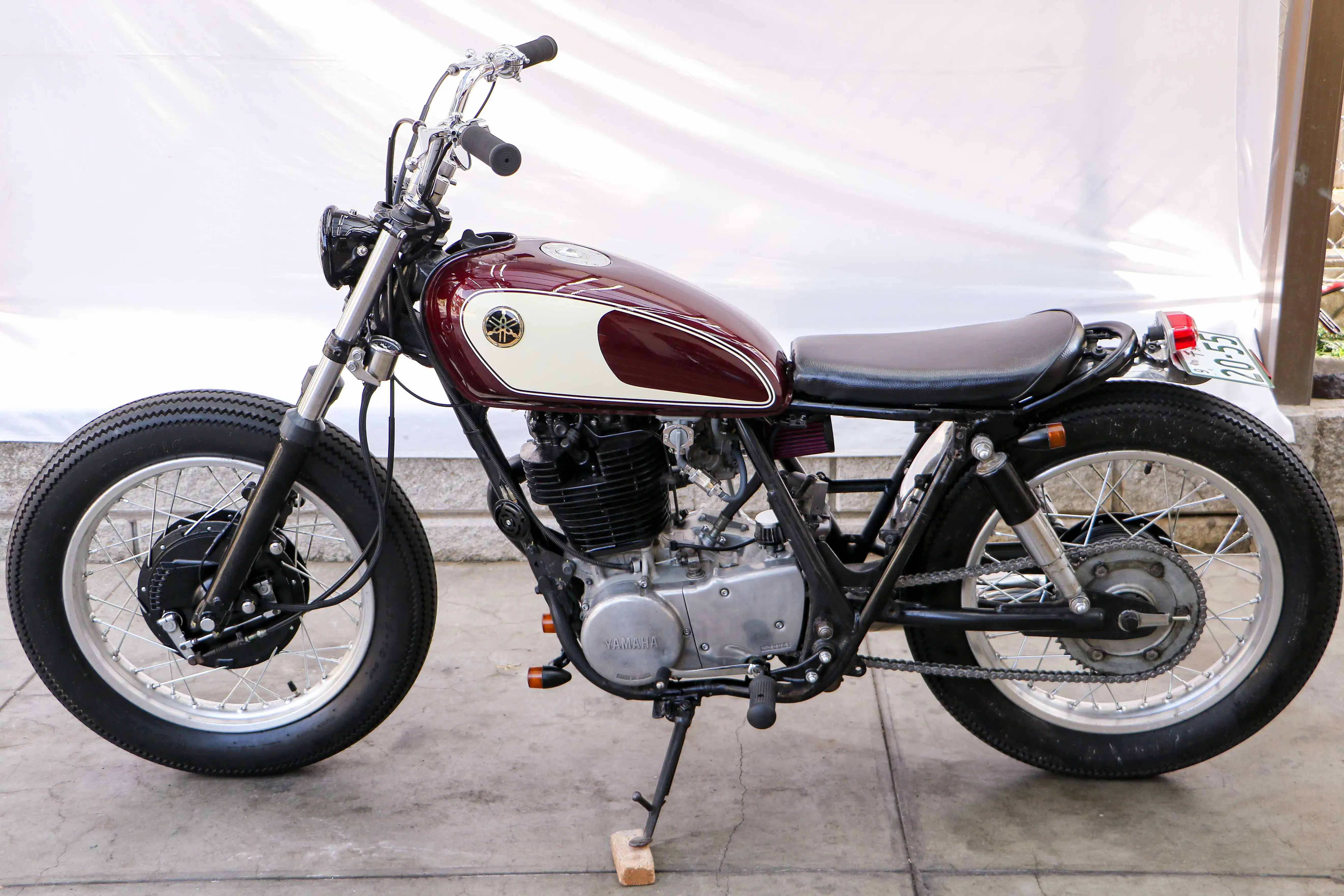 SR400 TRACKER