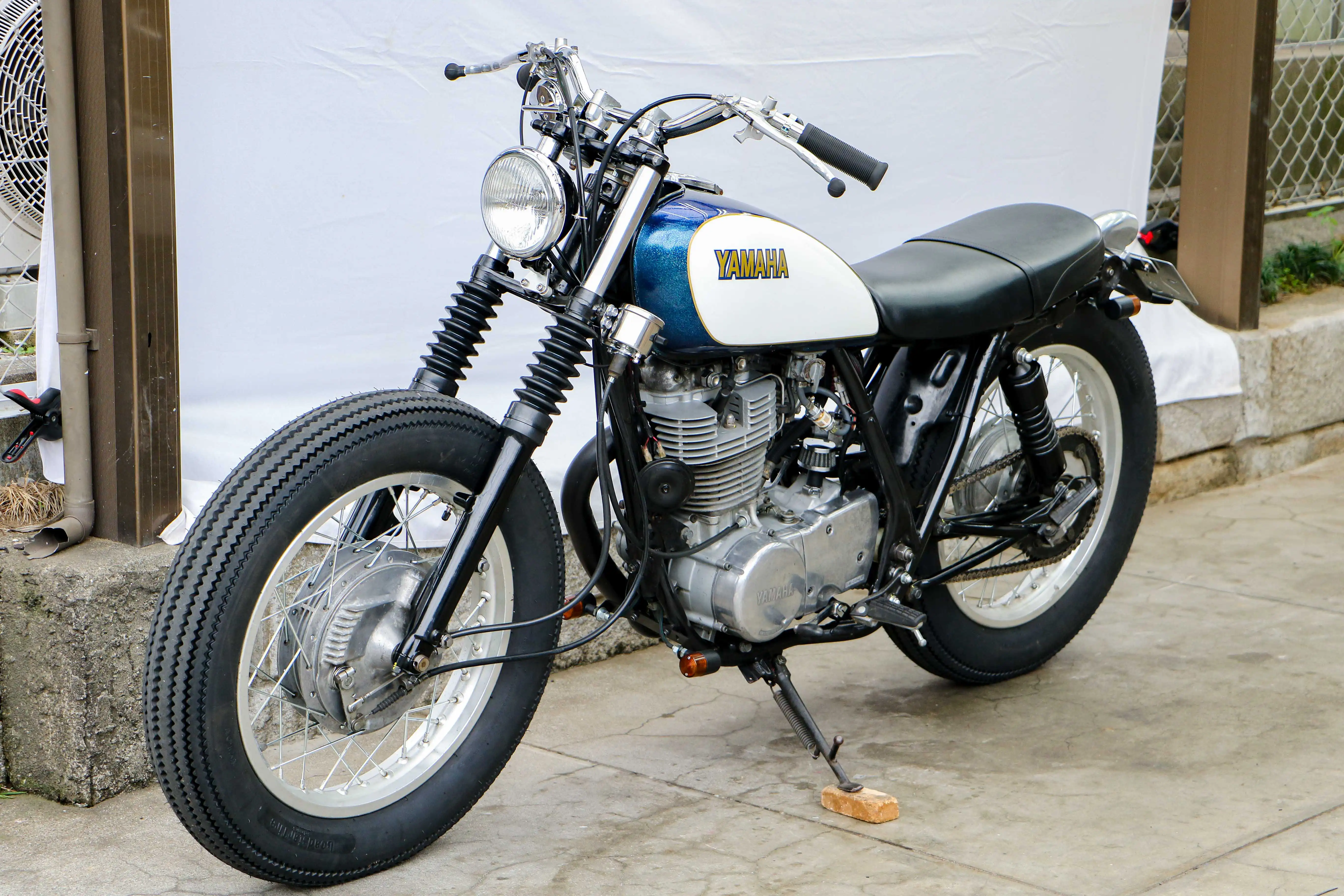 SR400 BOBBER