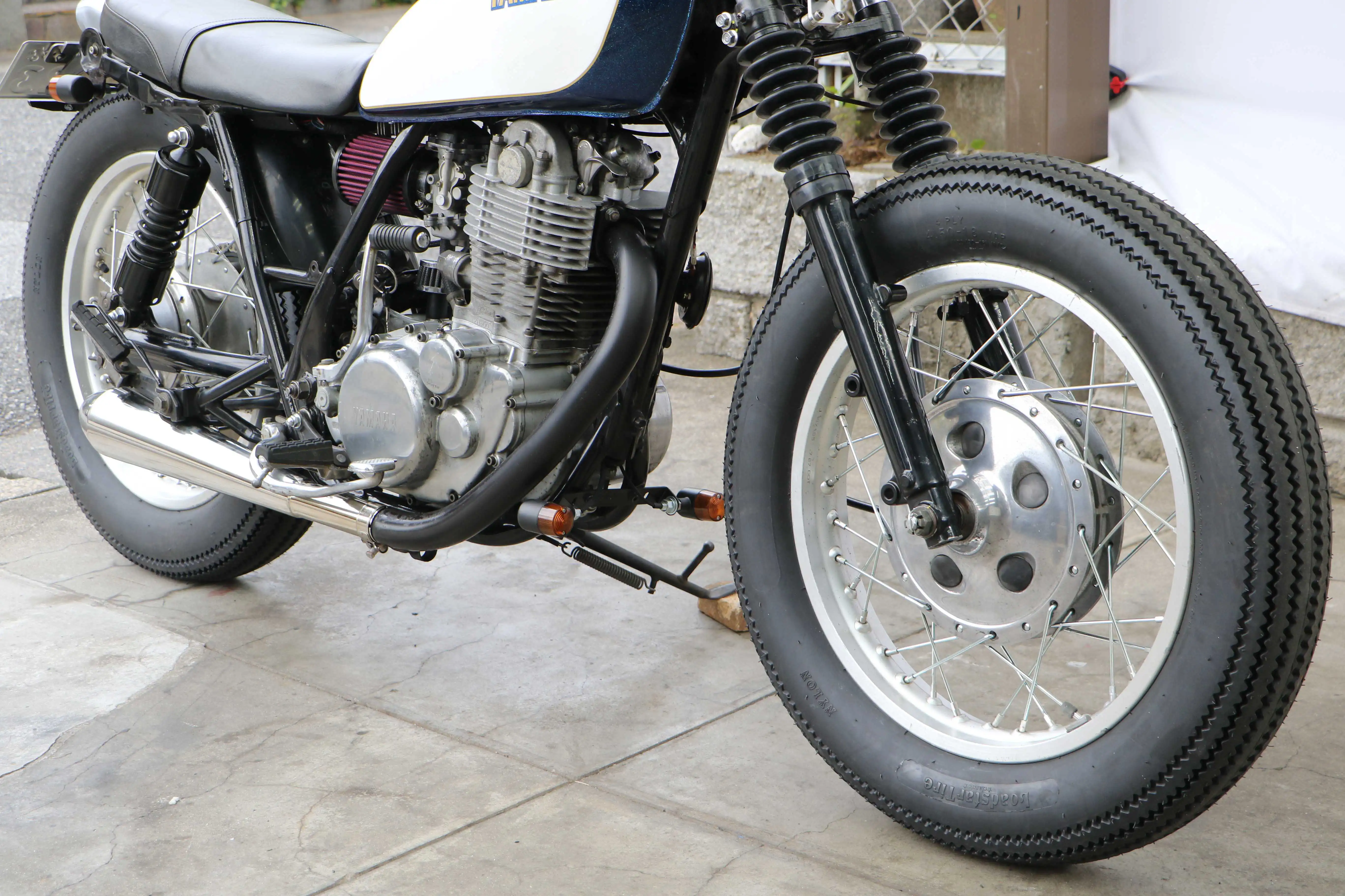 SR400 BOBBER
