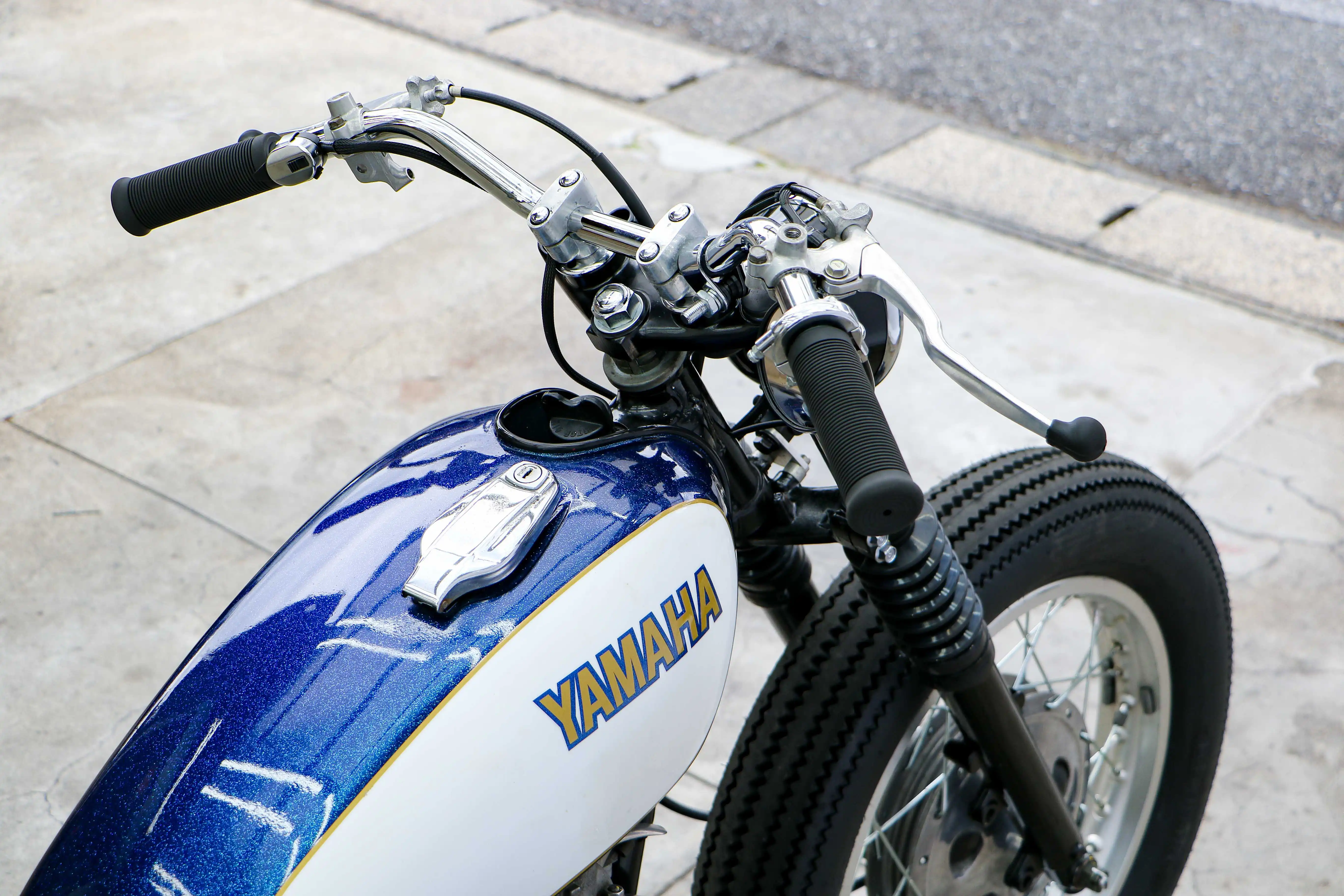 SR400 BOBBER