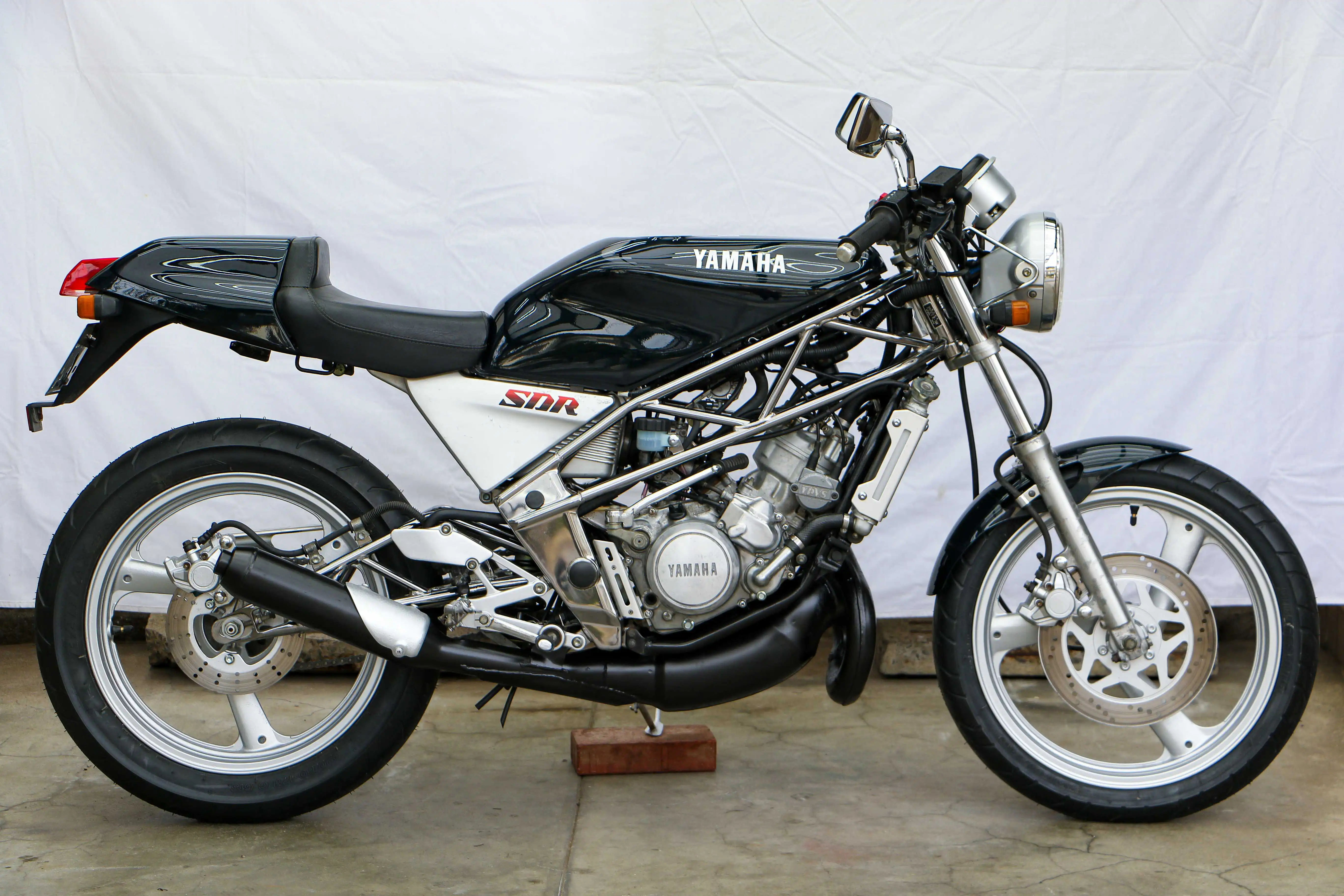 SDR200 2TV