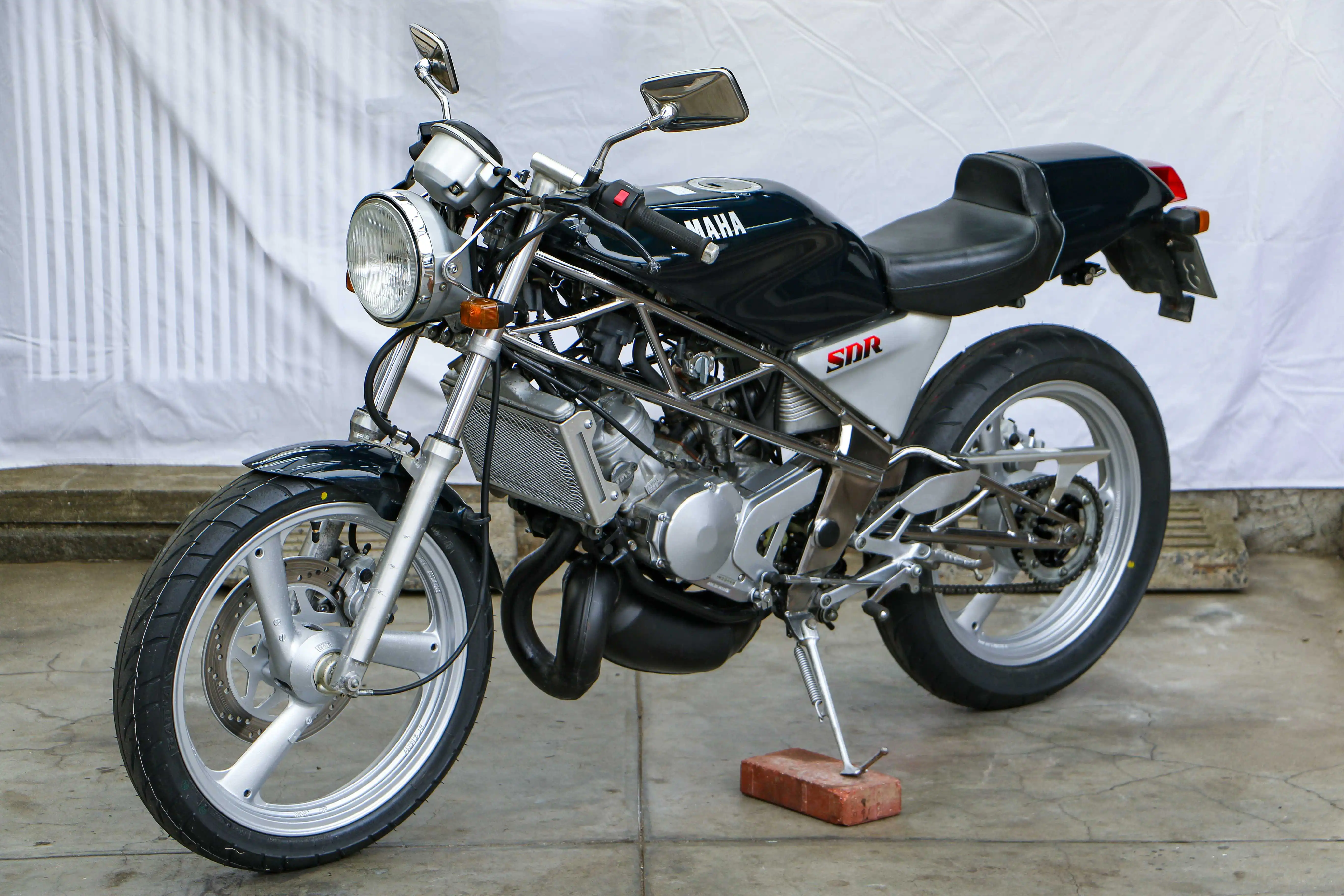SDR200 2TV