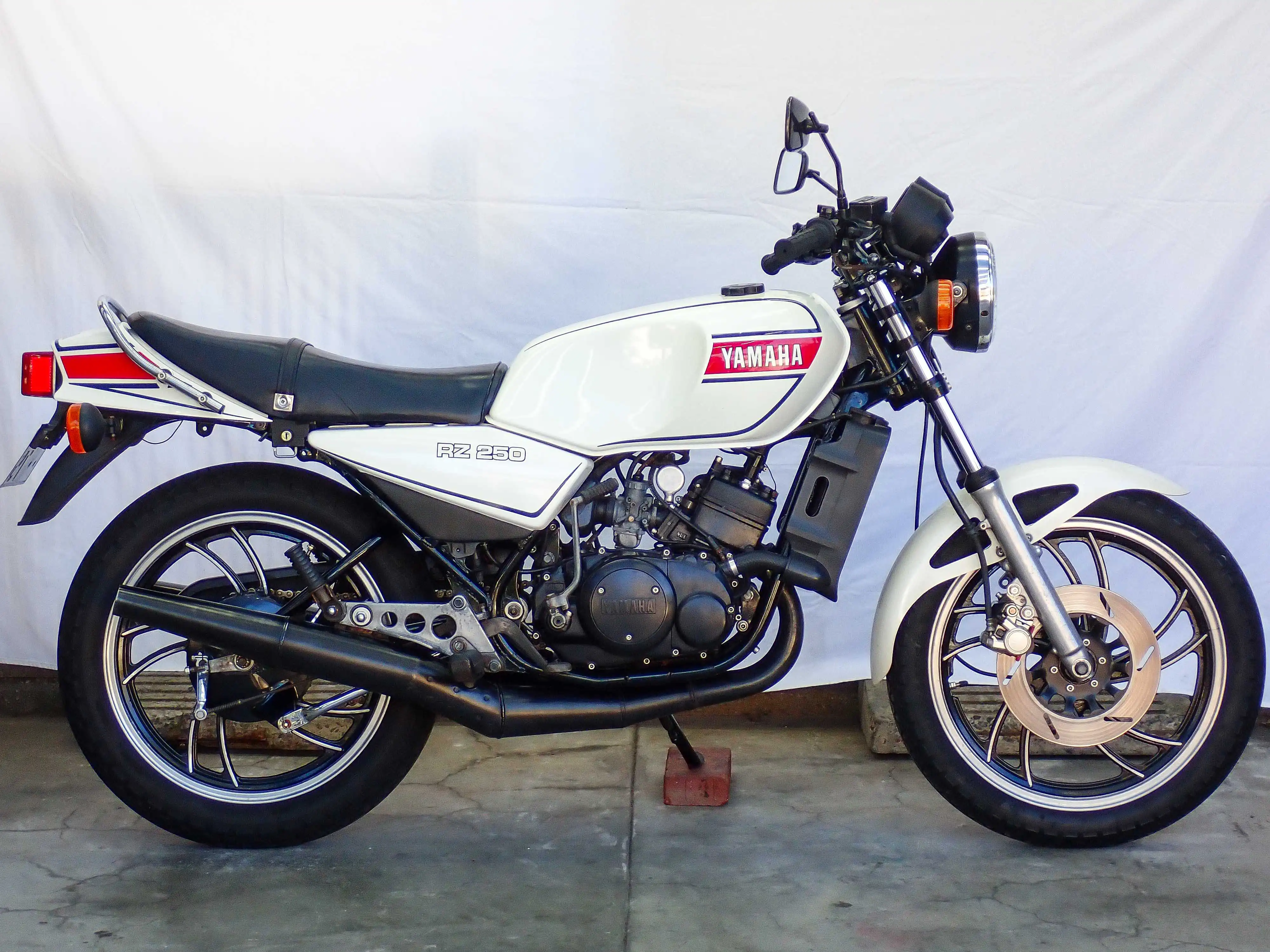 RZ250 4L3