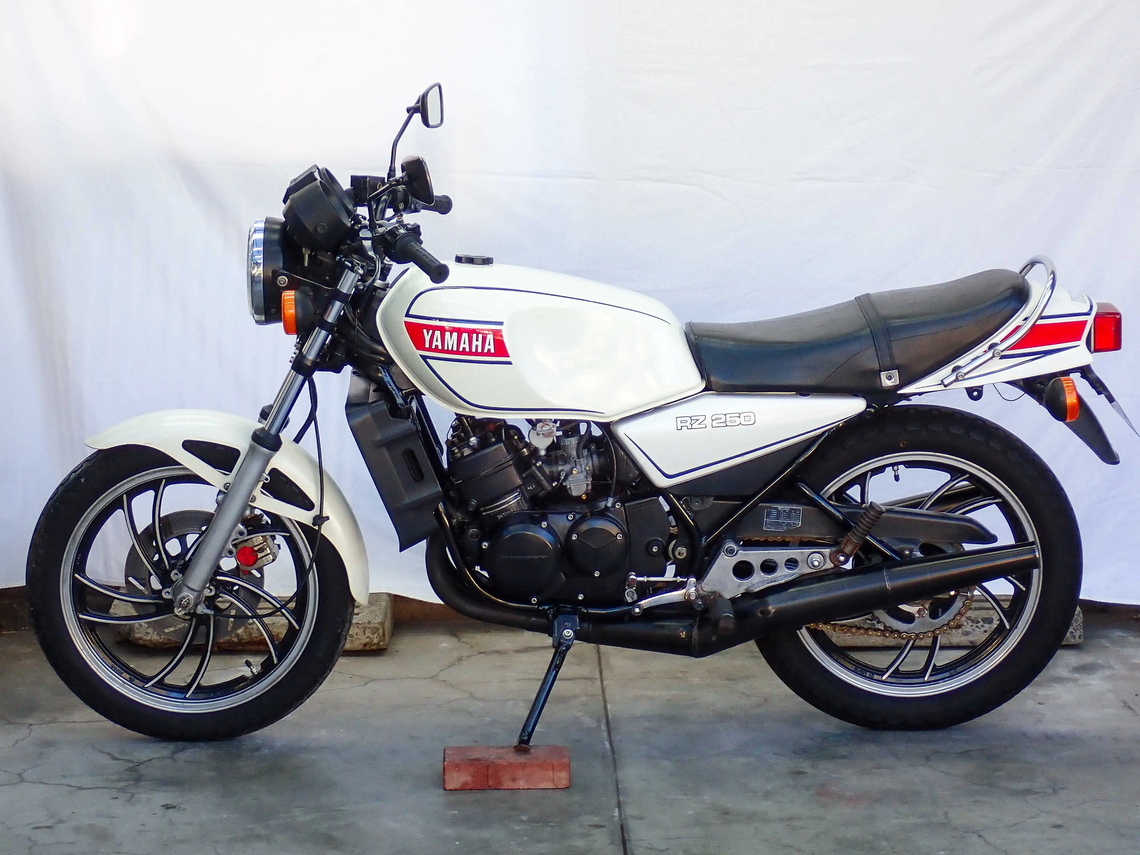 RZ250 4L3