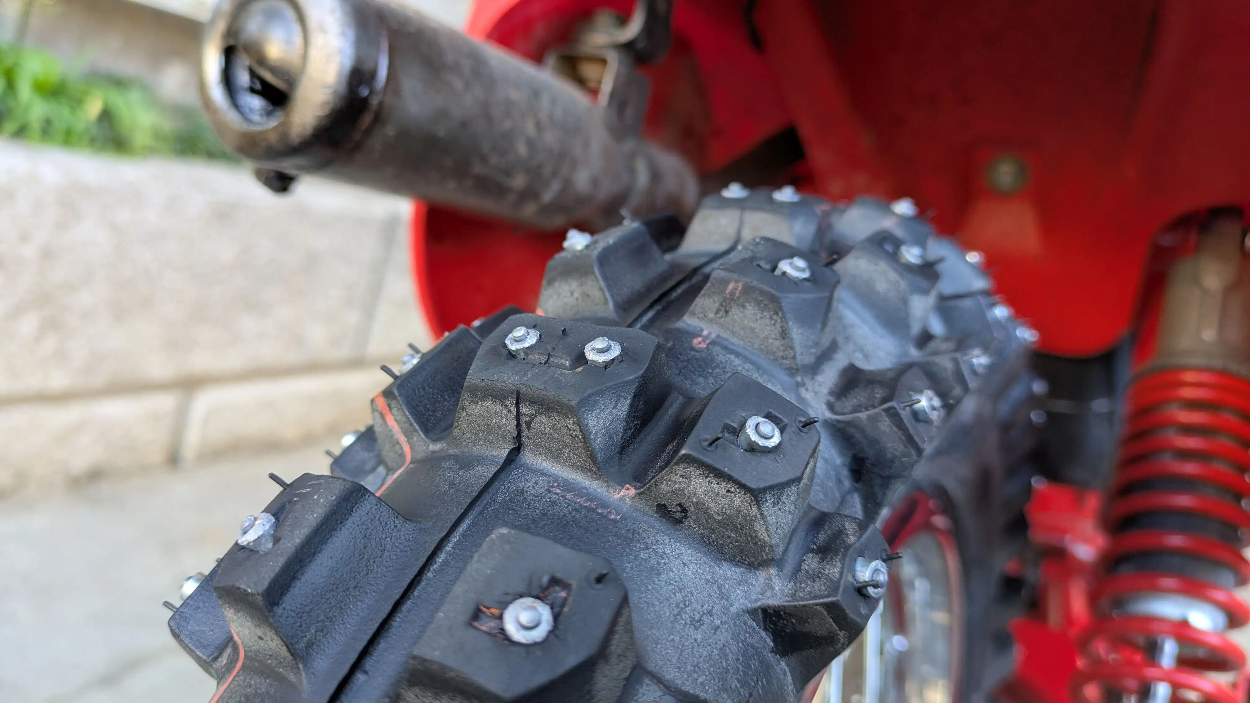 スパイク打ち込み